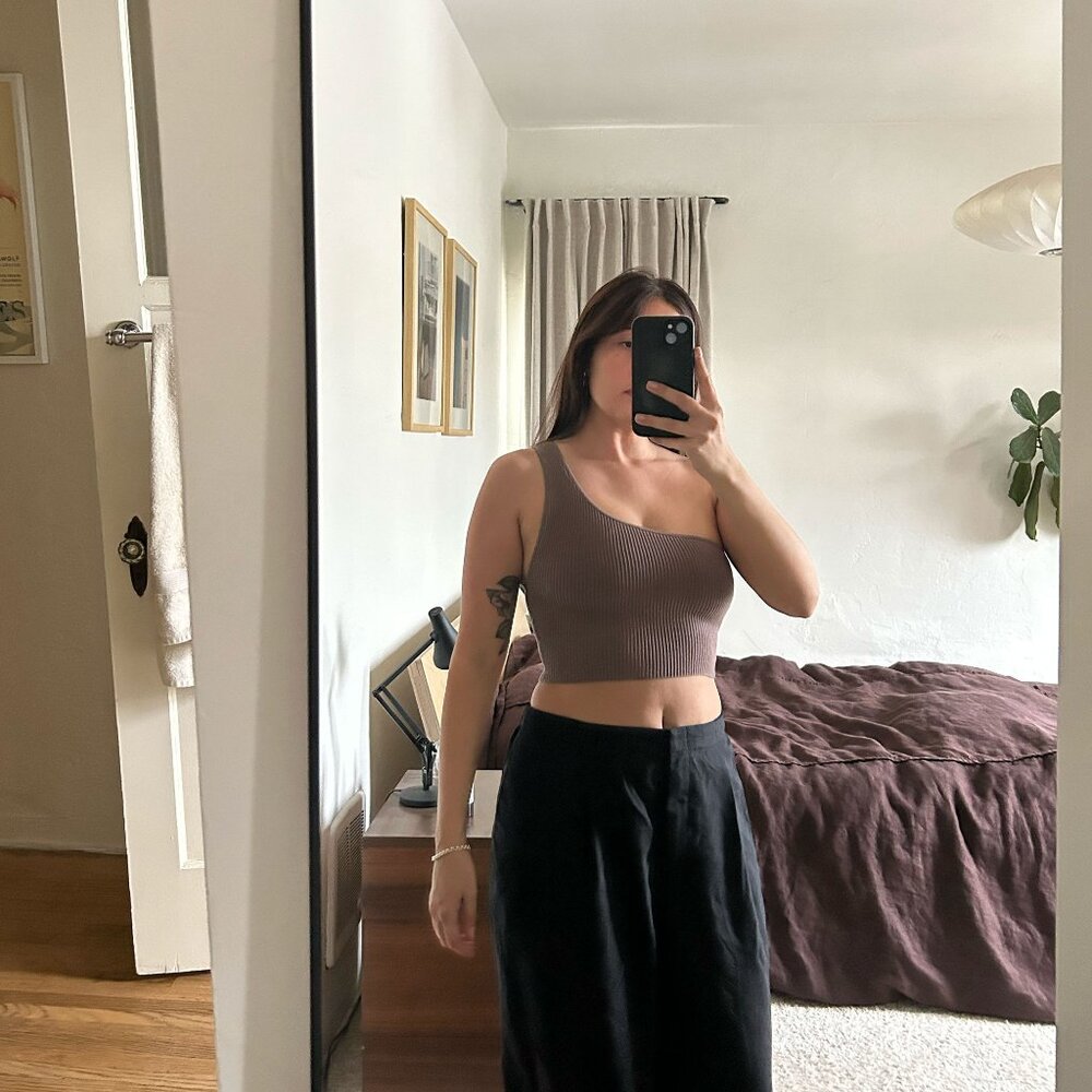 ARITZIA Babaton Sculpt Knit Seven Top